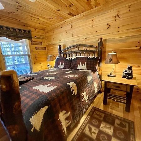 2 Bed Cabin Hot Tub Close To Helen #16 Екстериор снимка