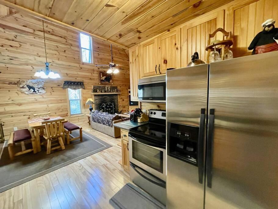 2 Bed Cabin Hot Tub Close To Helen #16 Екстериор снимка