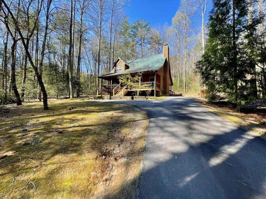 2 Bed Cabin Hot Tub Close To Helen #16 Екстериор снимка