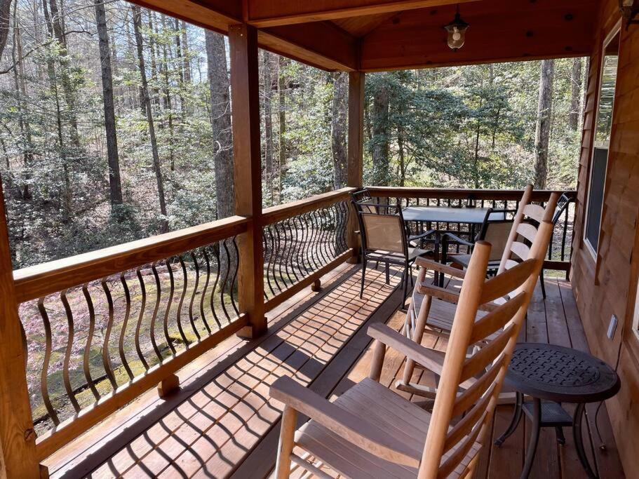 2 Bed Cabin Hot Tub Close To Helen #16 Екстериор снимка